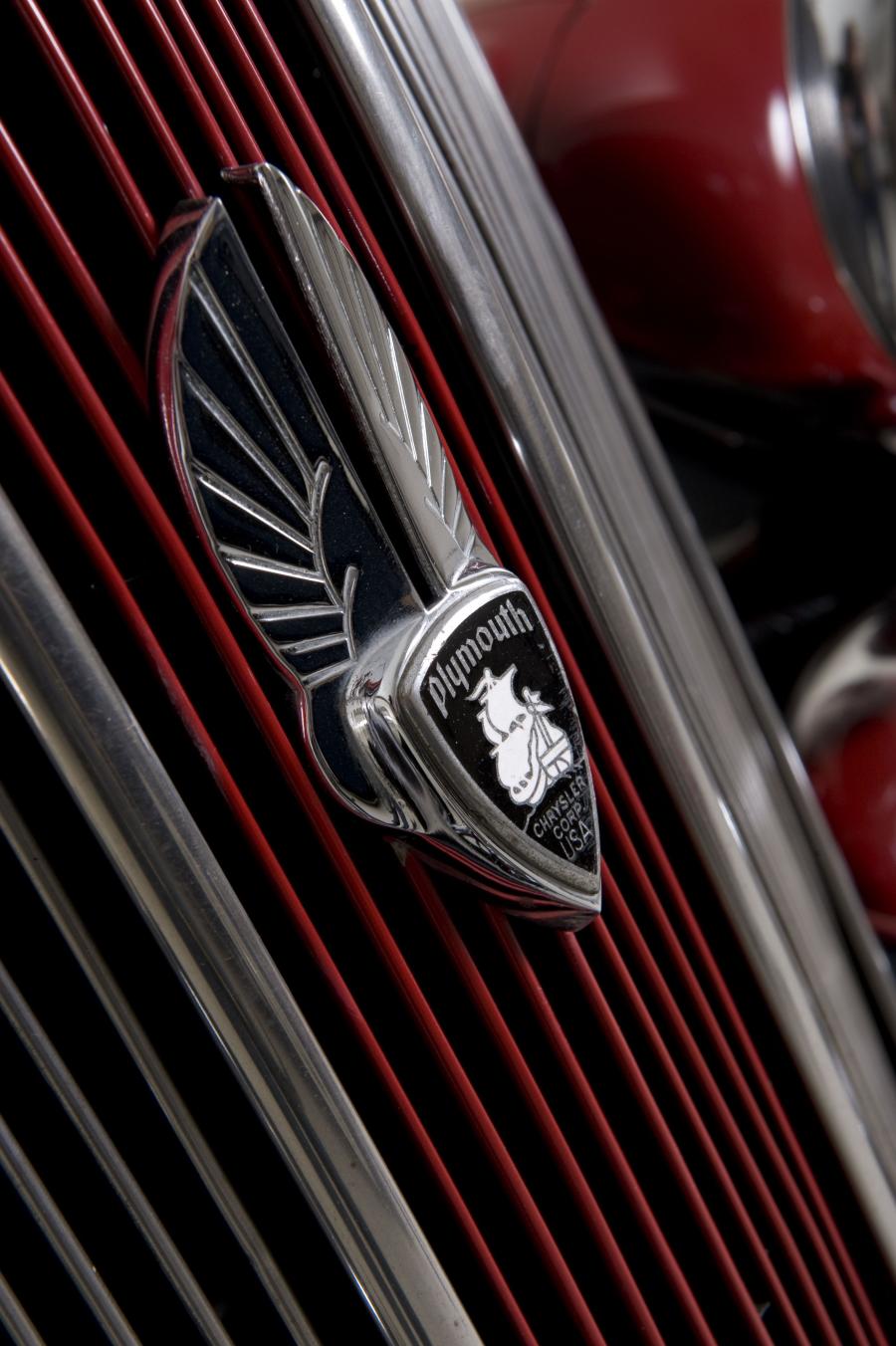  Plymouth DeLuxe Phaeton 1936 года  (фото 2 из 5)